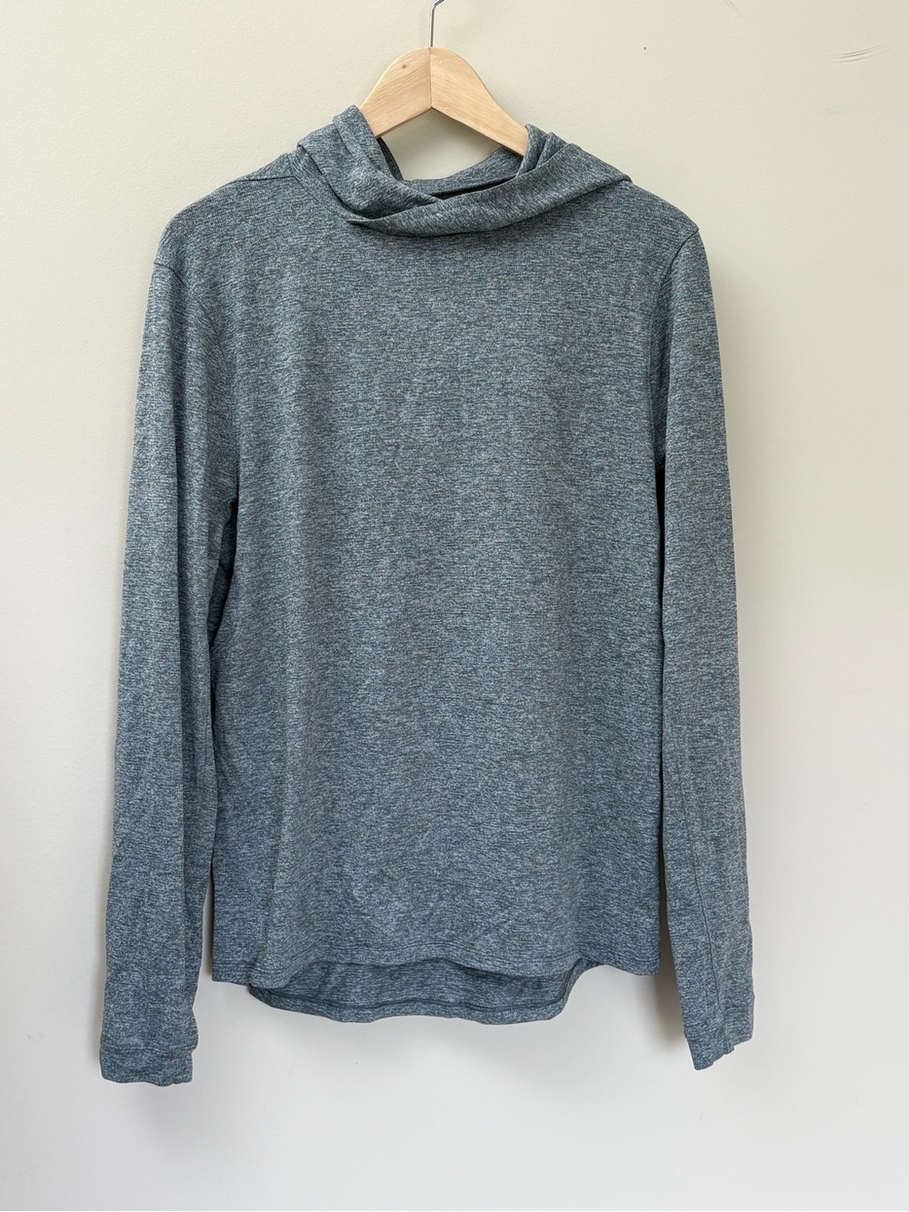Lululemon Hooded Activewear Top Men’s Greenish Gray *Missing Size